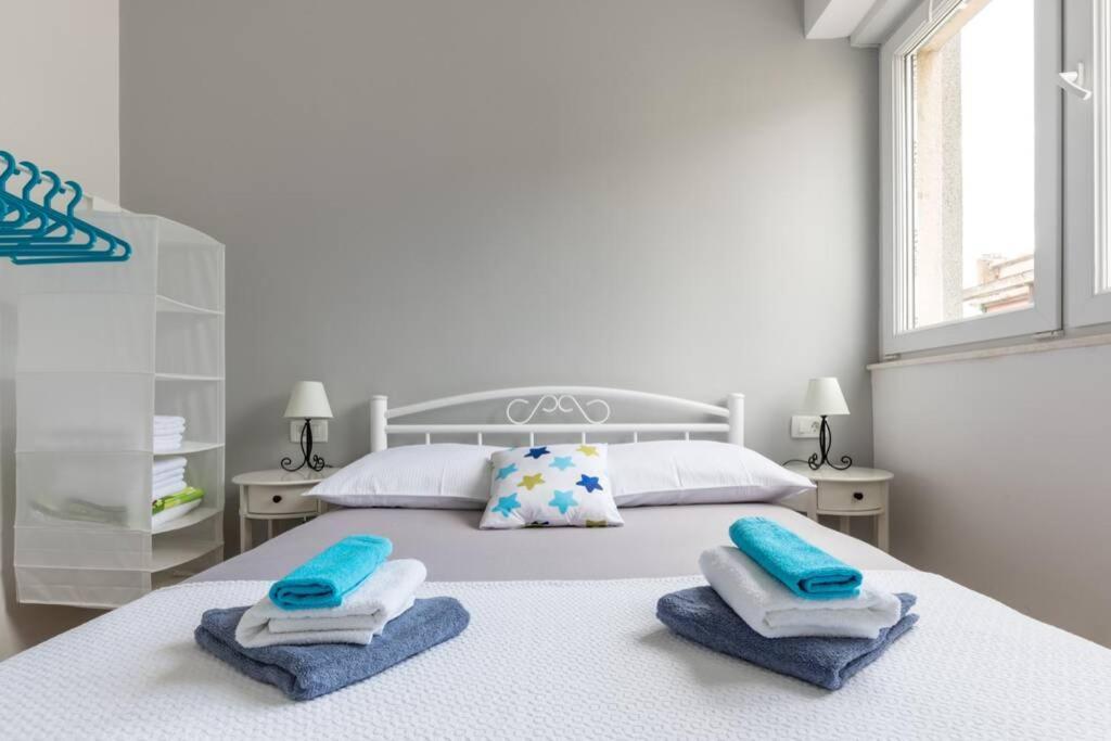 Banana Split Youth Apartment Экстерьер фото