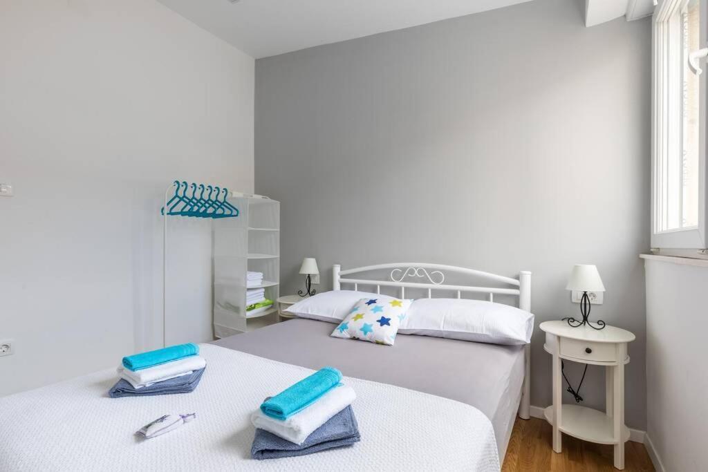 Banana Split Youth Apartment Экстерьер фото